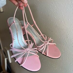 Y2K strappy sandals!